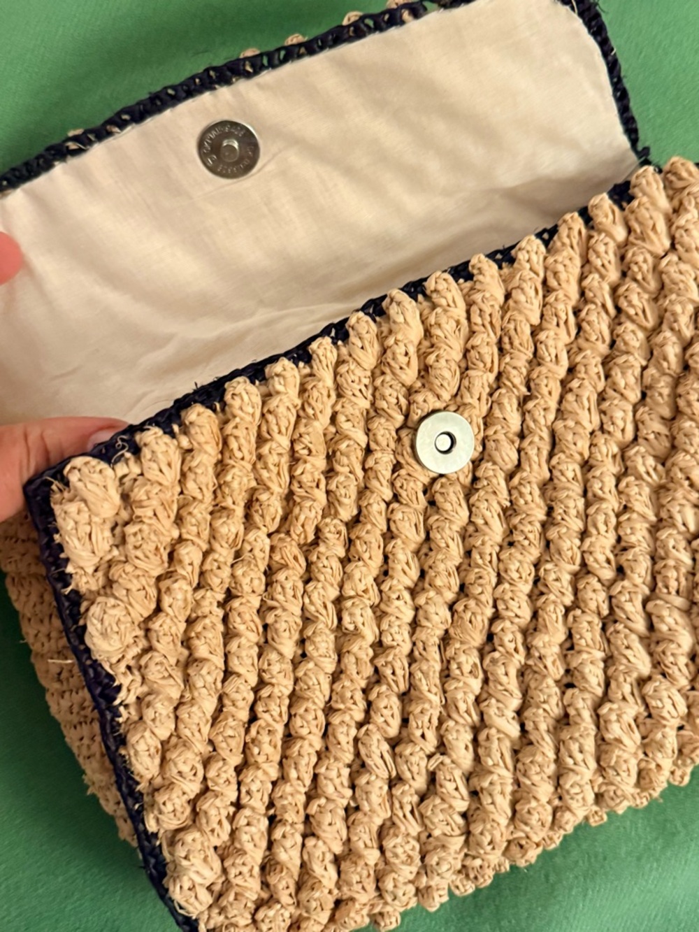 Mar Y Sol Straw Crocheted Clutch Bag in Beige with dark navy Trim NWOT - Picture 2 of 6